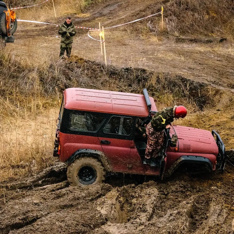 SAMOCHÓD ZDALNIE STEROWANY TERENOWY DUŻY PILOT RC