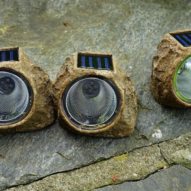 LAMPA SOLARNA Z CZUJNIKIEM RUCHU ZMIERZCHU 100 LED