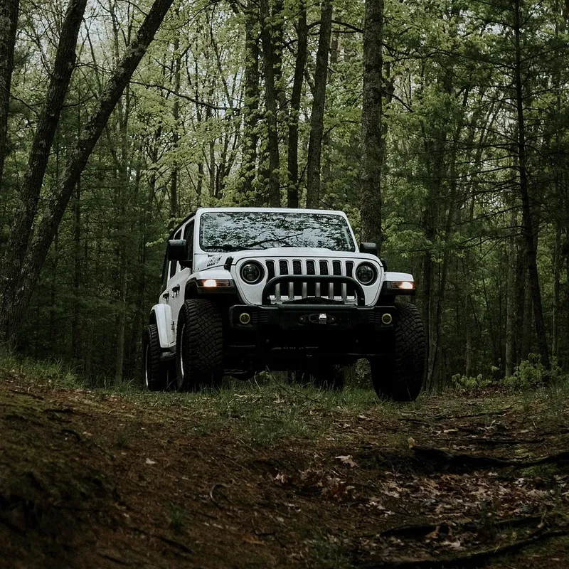 SAMOCHÓD ZDALNIE STEROWANY TERENOWY 4X4 METALOWY AKUMULATOR AUTO RC PILOT